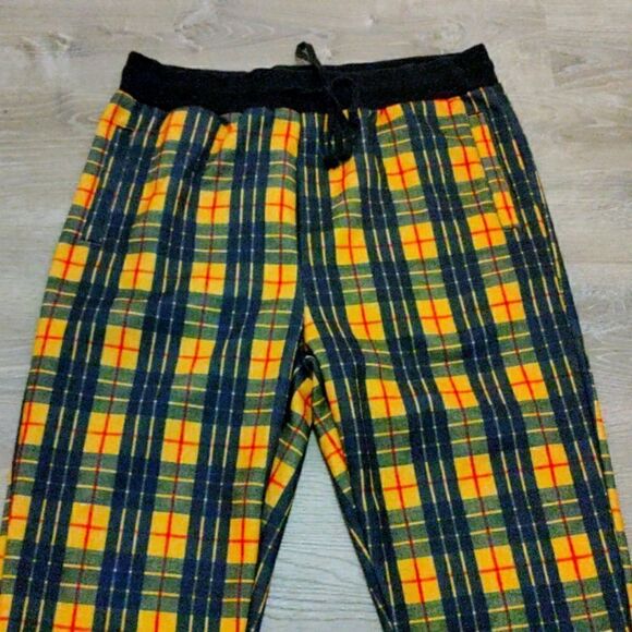 Plaid Fashion Nova Sweatpants - Picture 2 of 9
